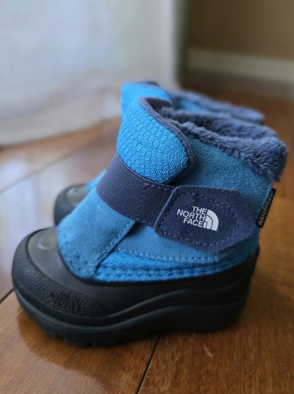 The North Face Toddler Alpenglow II Blue Waterproof Winter Snow Boots Size 5T